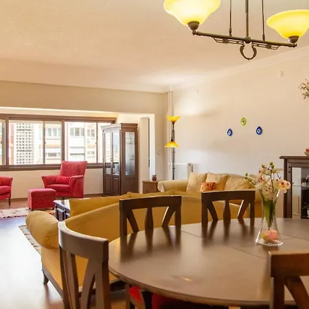 דירה Colorful Flat With Central Location Near Trendy Attractions In Karsiyaka איזמיר