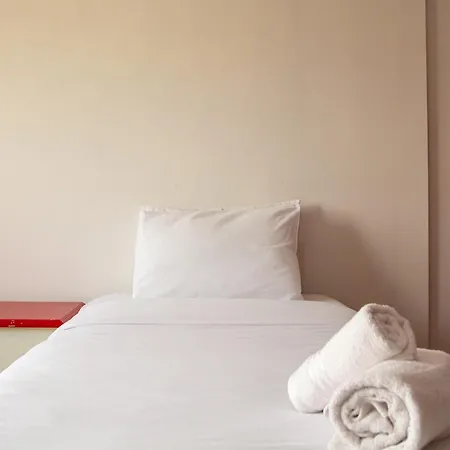 Colorful Flat With Central Location Near Trendy Attractions In Karsiyaka דירה איזמיר