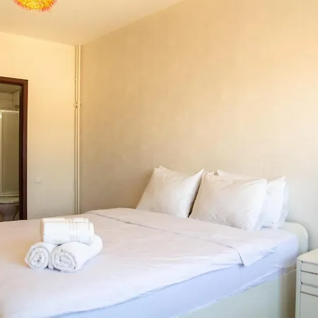 Colorful Flat With Central Location Near Trendy Attractions In Karsiyaka *